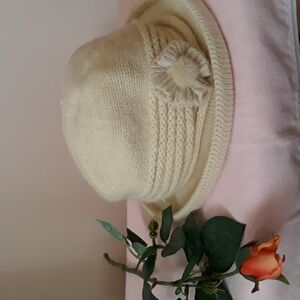 Elegant Cream Knit Women's Hat